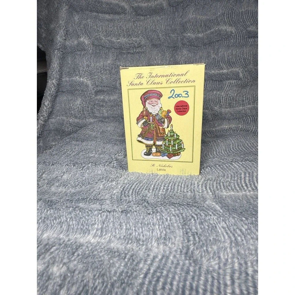 The International Santa Claus Collection 2003 St. Nicholas Latvia SC52